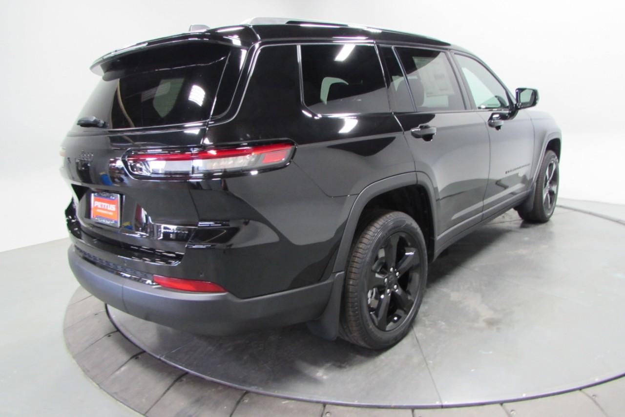 2025 Diam Black Jeep Grand Cherokee L Limited 4X4 SUV