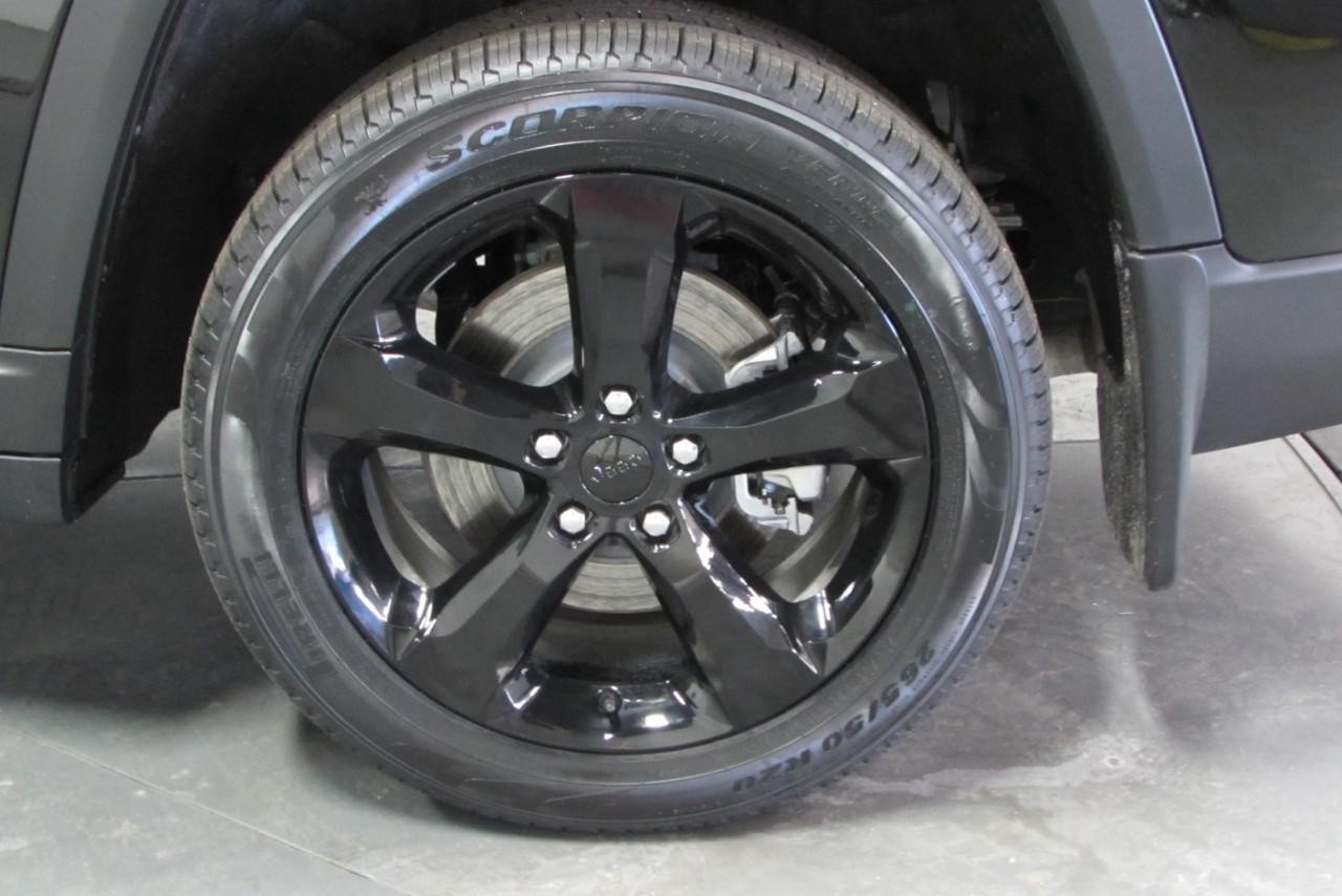 2025 Diam Black Jeep Grand Cherokee L Limited 4X4 SUV