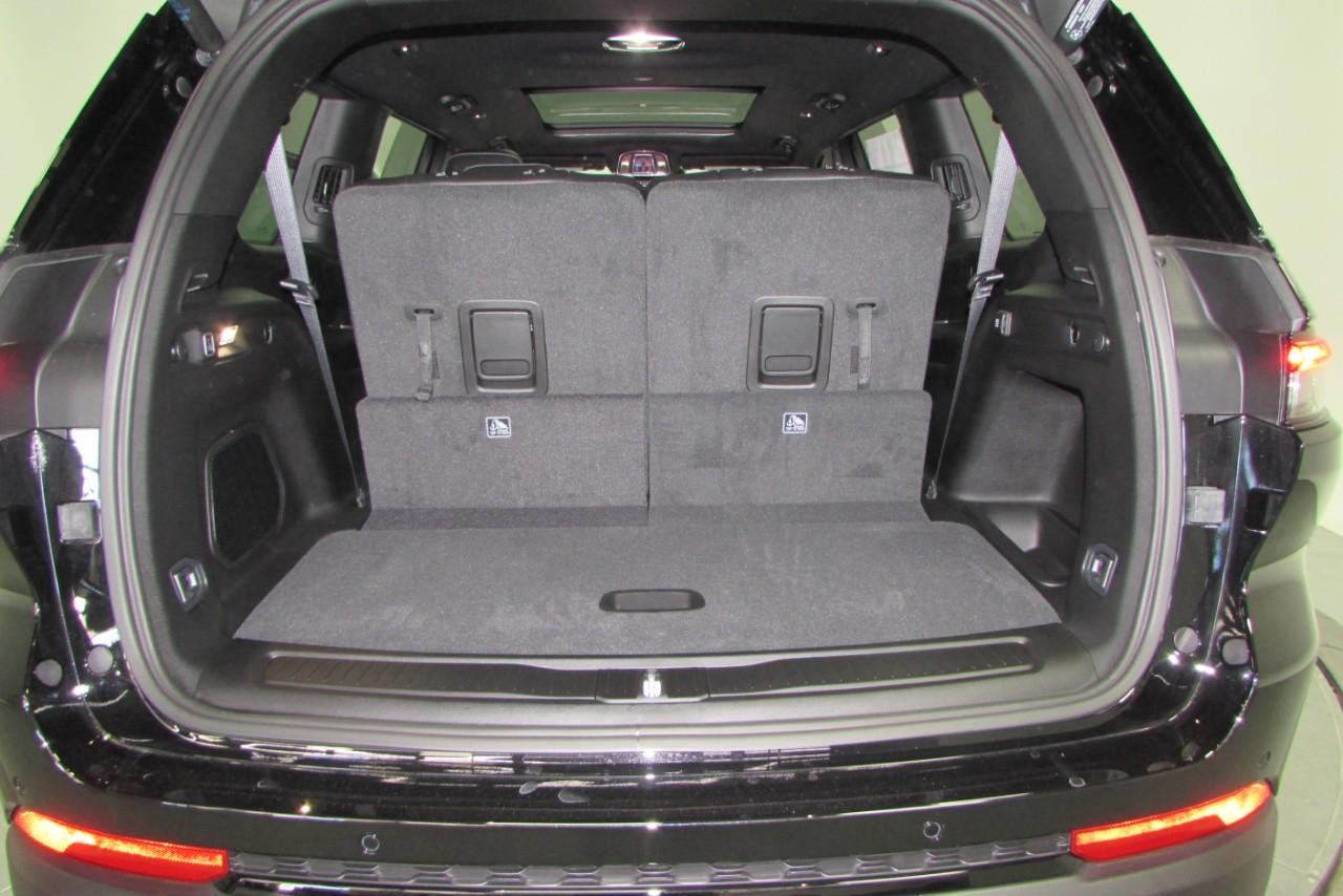 2025 Diam Black Jeep Grand Cherokee L Limited 4X4 SUV