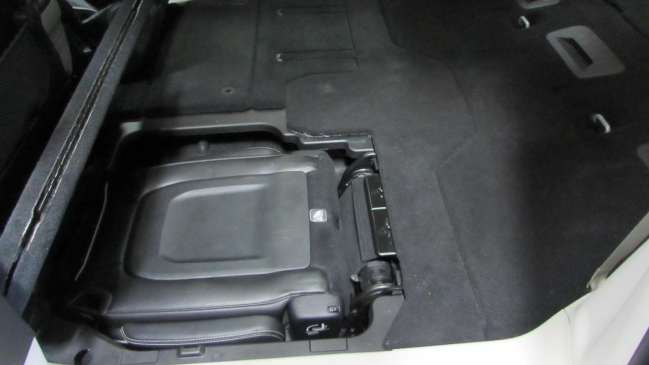 2023 Silver Mist Clearcoat Chrysler Pacifica Limited FWD Van