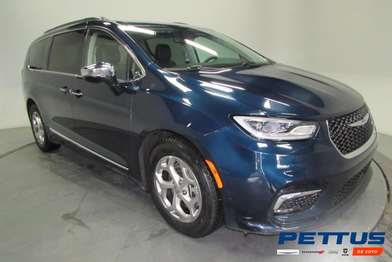 2023 Fathom Blue Pearlcoat Chrysler Pacifica Limited Van