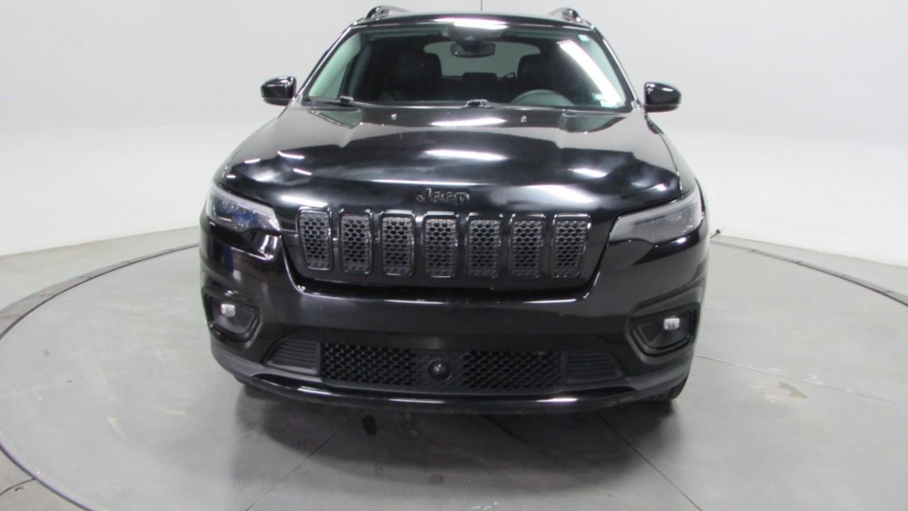 2023 Diamond Black Crystal Pearlcoat Jeep Cherokee Altitude 4X4 SUV