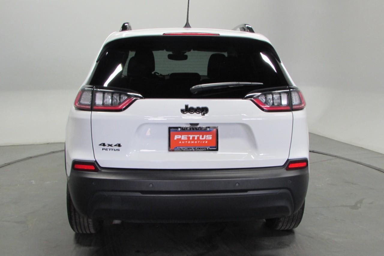2023 Bright White Clearcoat Jeep Cherokee Altitude 4X4 SUV