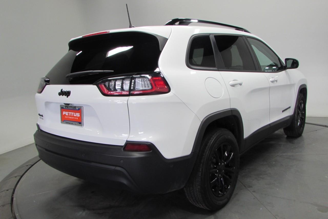 2023 Bright White Clearcoat Jeep Cherokee Altitude 4X4 SUV