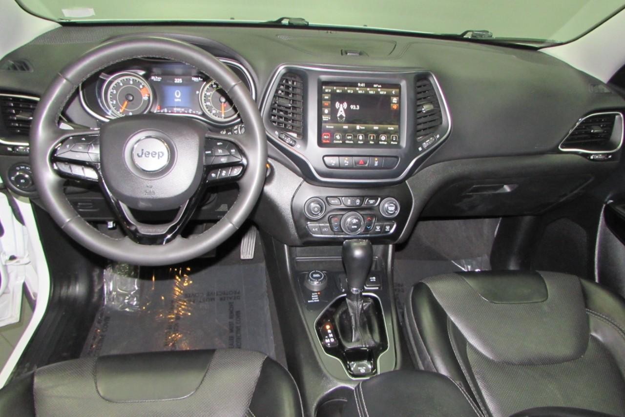 2023 Bright White Clearcoat Jeep Cherokee Altitude 4X4 SUV