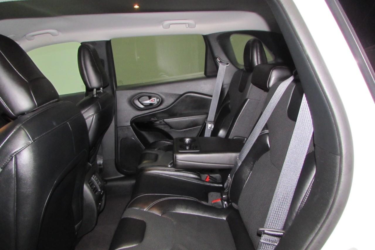 2023 Bright White Clearcoat Jeep Cherokee Altitude 4X4 SUV