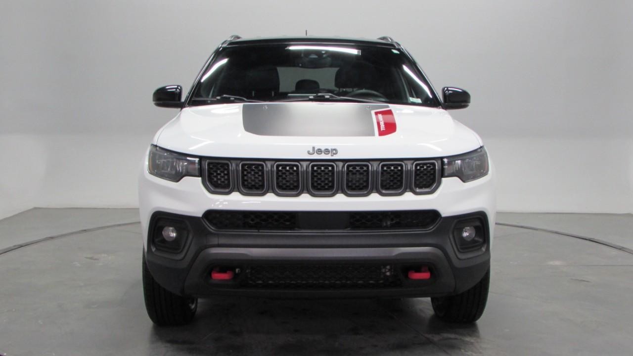2023 Bright White Clearcoat Jeep Compass Trailhawk 4X4 SUV