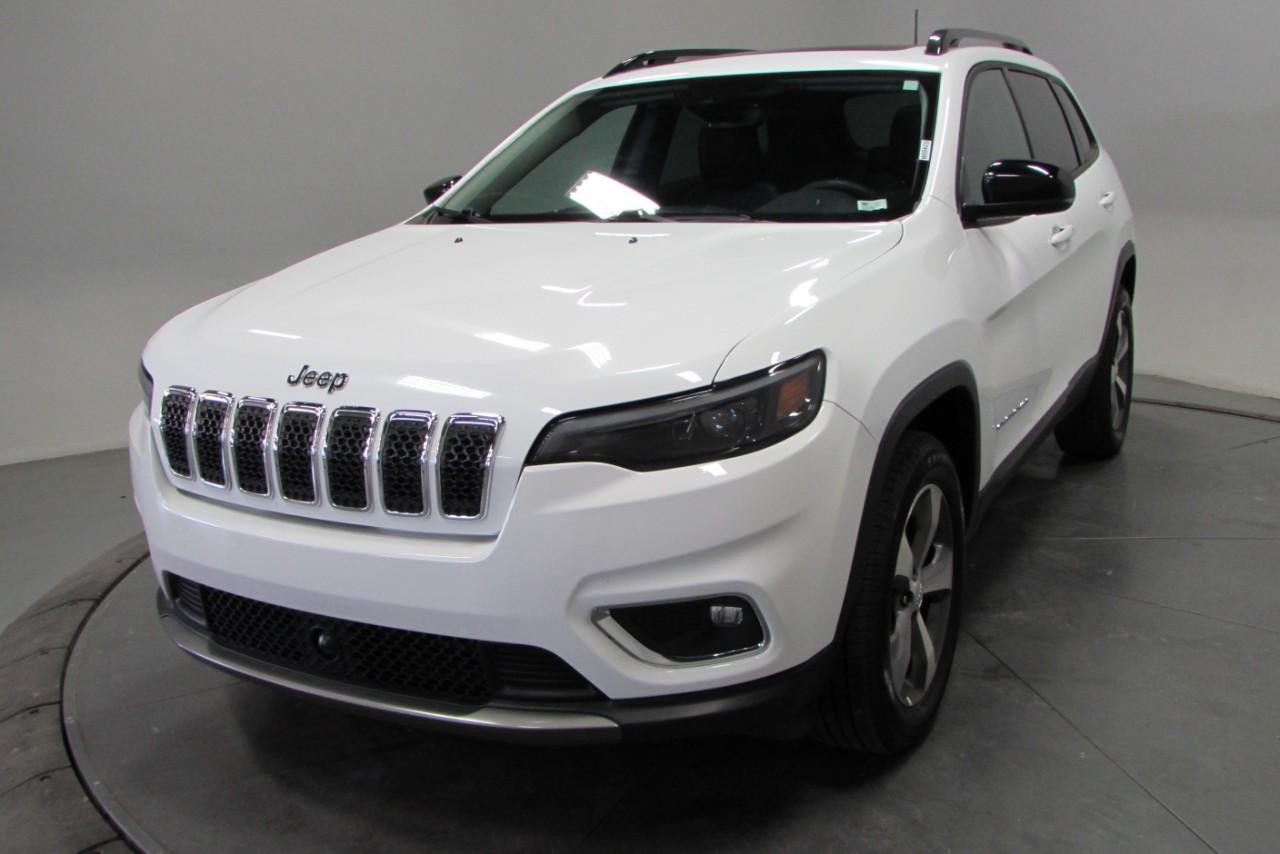 2022 Bright White Clearcoat Jeep Cherokee Limited 4X4 SUV