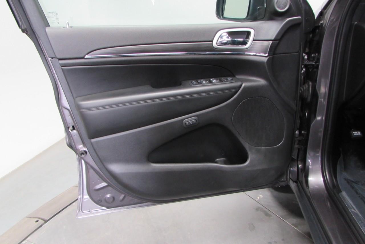 2021 Granite Crystal Metallic Clearcoat Jeep Grand Cherokee Limited 4X4 SUV