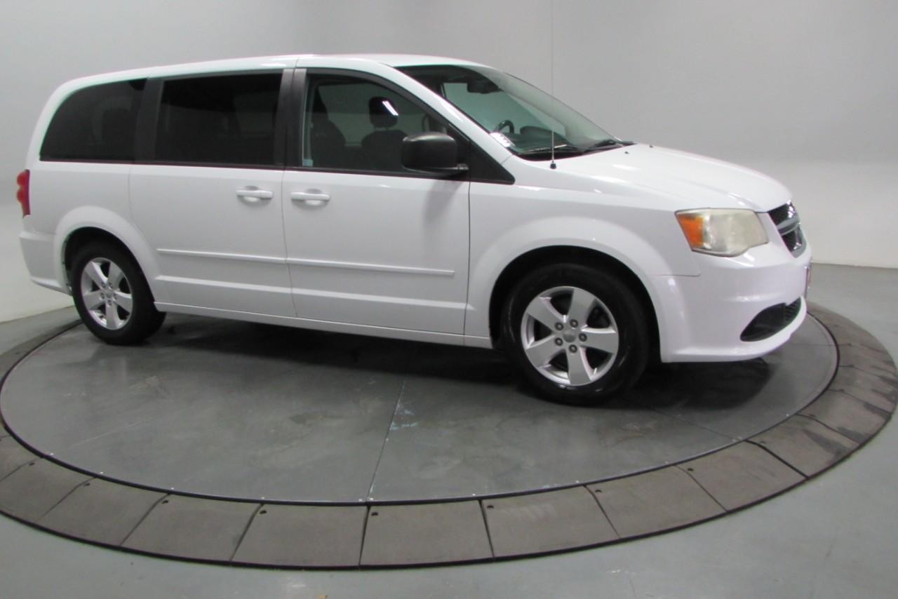 2013 Stone White Dodge Grand Caravan SE FWD Van