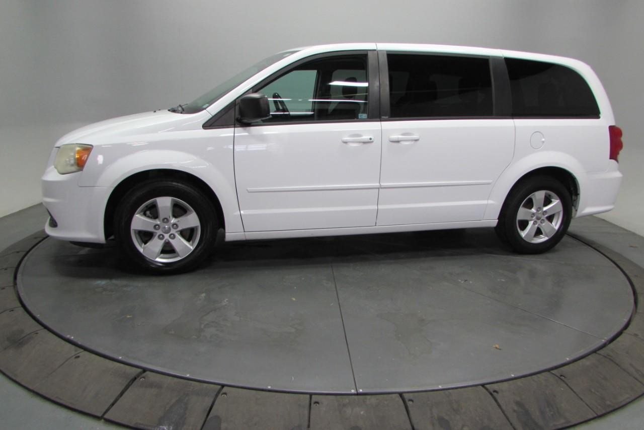 2013 Stone White Dodge Grand Caravan SE FWD Van