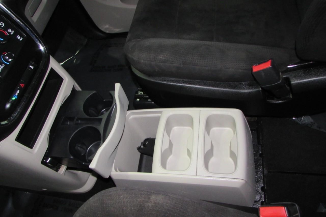 2013 Stone White Dodge Grand Caravan SE FWD Van