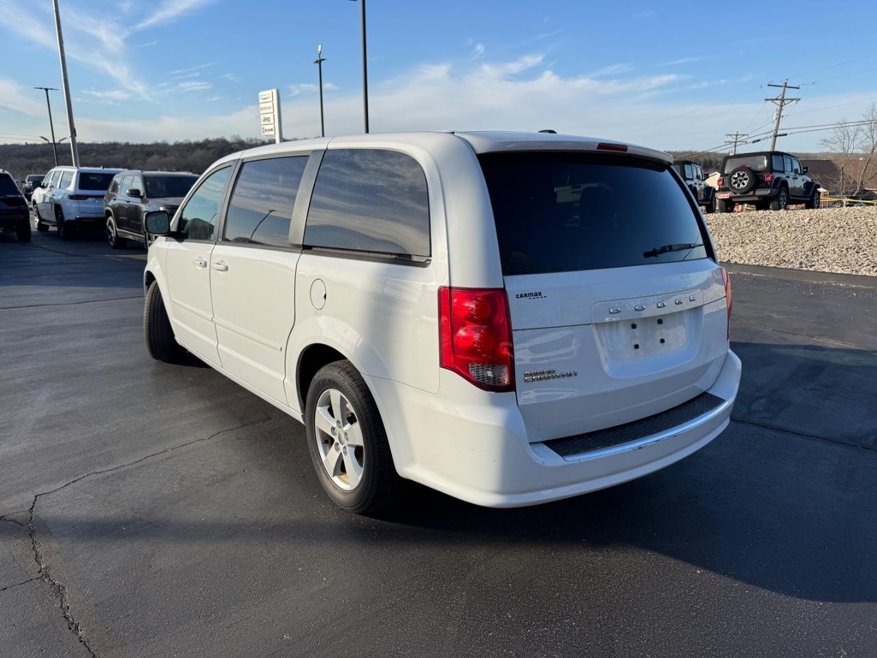 2013 Stone White Dodge Grand Caravan SE FWD Van