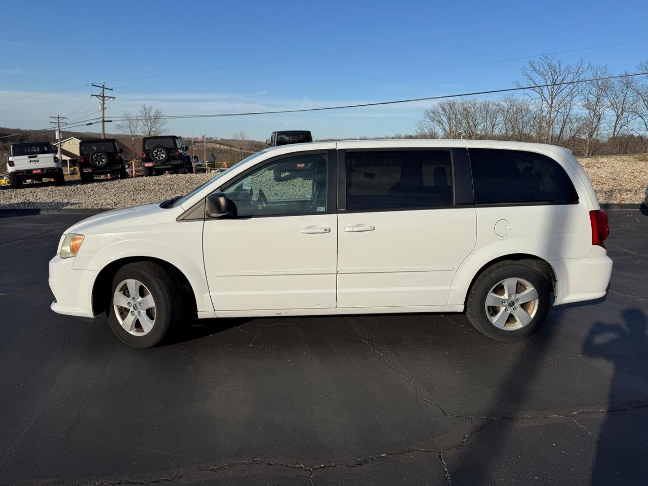2013 Stone White Dodge Grand Caravan SE FWD Van