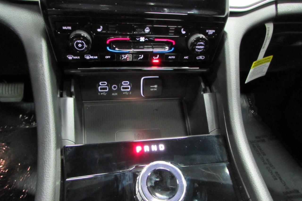 2025 Bright White Clearcoat Jeep Grand Cherokee Altitude X 4X4 SUV