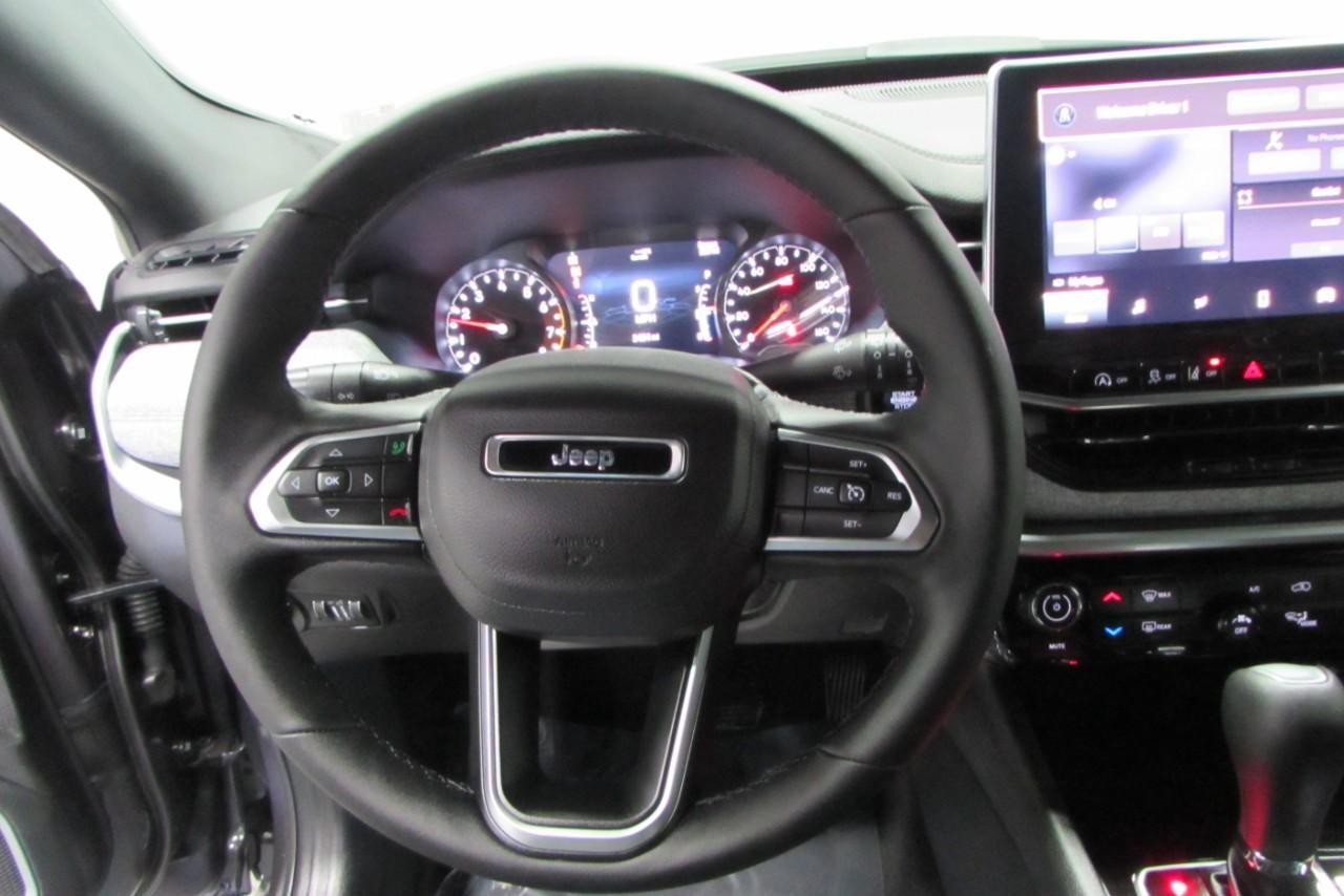 2024 Baltic Gray Metallic Clearcoat Jeep Compass Latitude Lux 4X4 SUV
