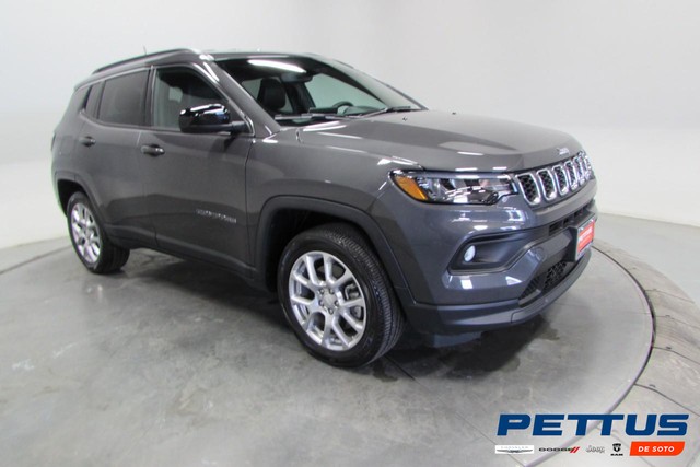 2024 Jeep Compass Latitude Lux at Pettus Chrysler Dodge Jeep Ram De Soto in De Soto MO
