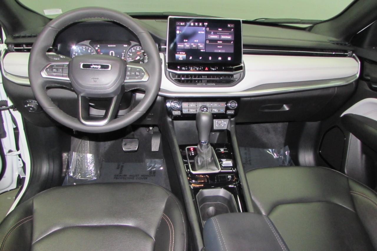 2024 Bright White Clearcoat Jeep Compass Limited 4X4 SUV