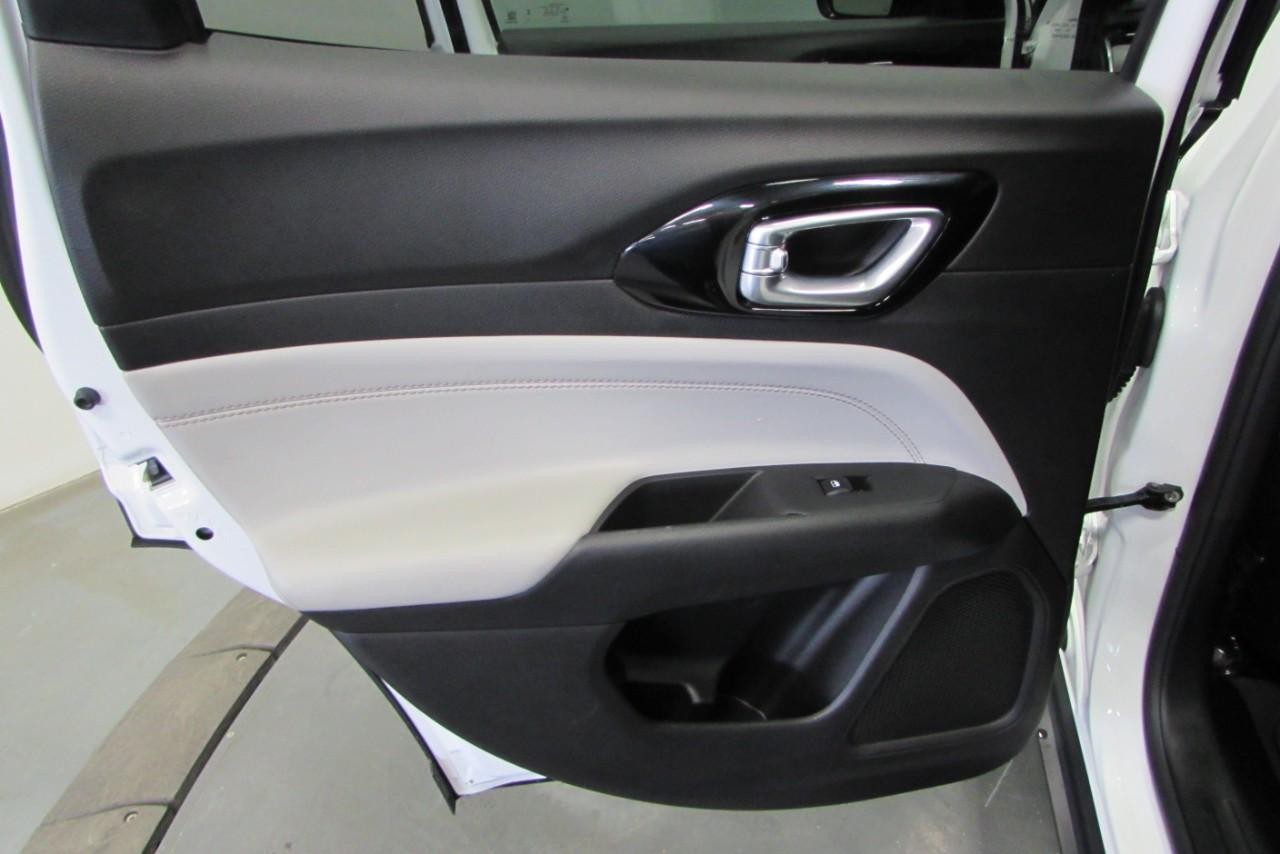 2024 Bright White Clearcoat Jeep Compass Limited 4X4 SUV