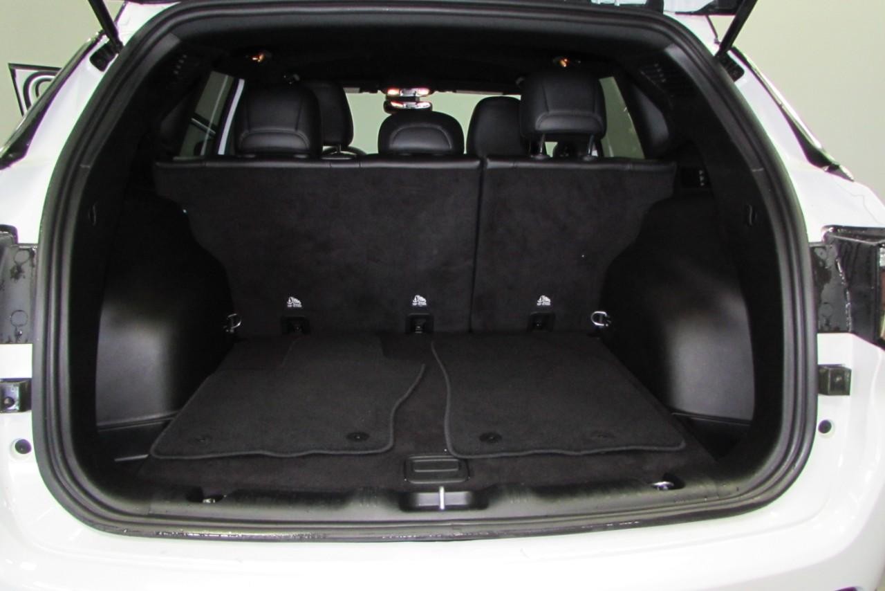 2024 Bright White Clearcoat Jeep Compass Limited 4X4 SUV