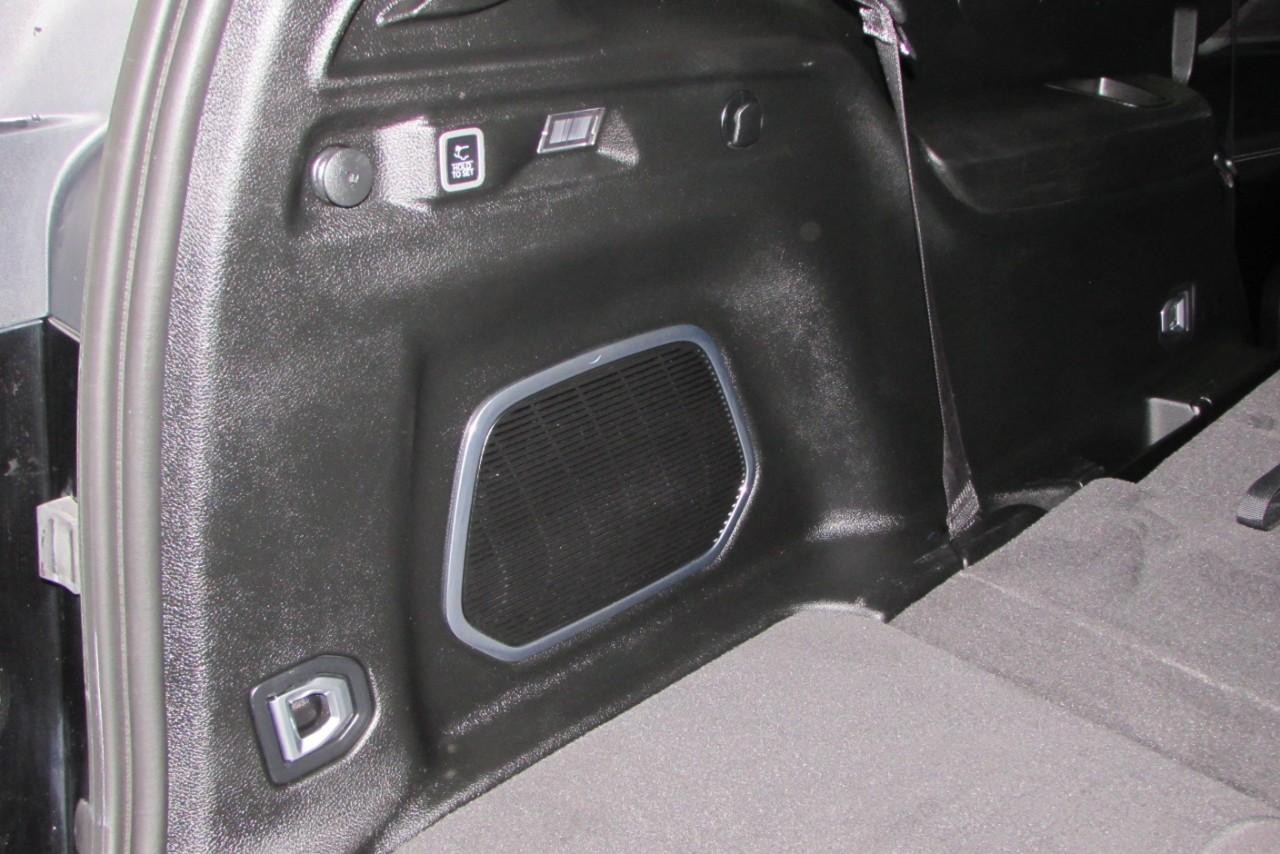 2022 Diamond Black Crystal Pearlcoat Jeep Grand Cherokee L Limited 4X4 SUV