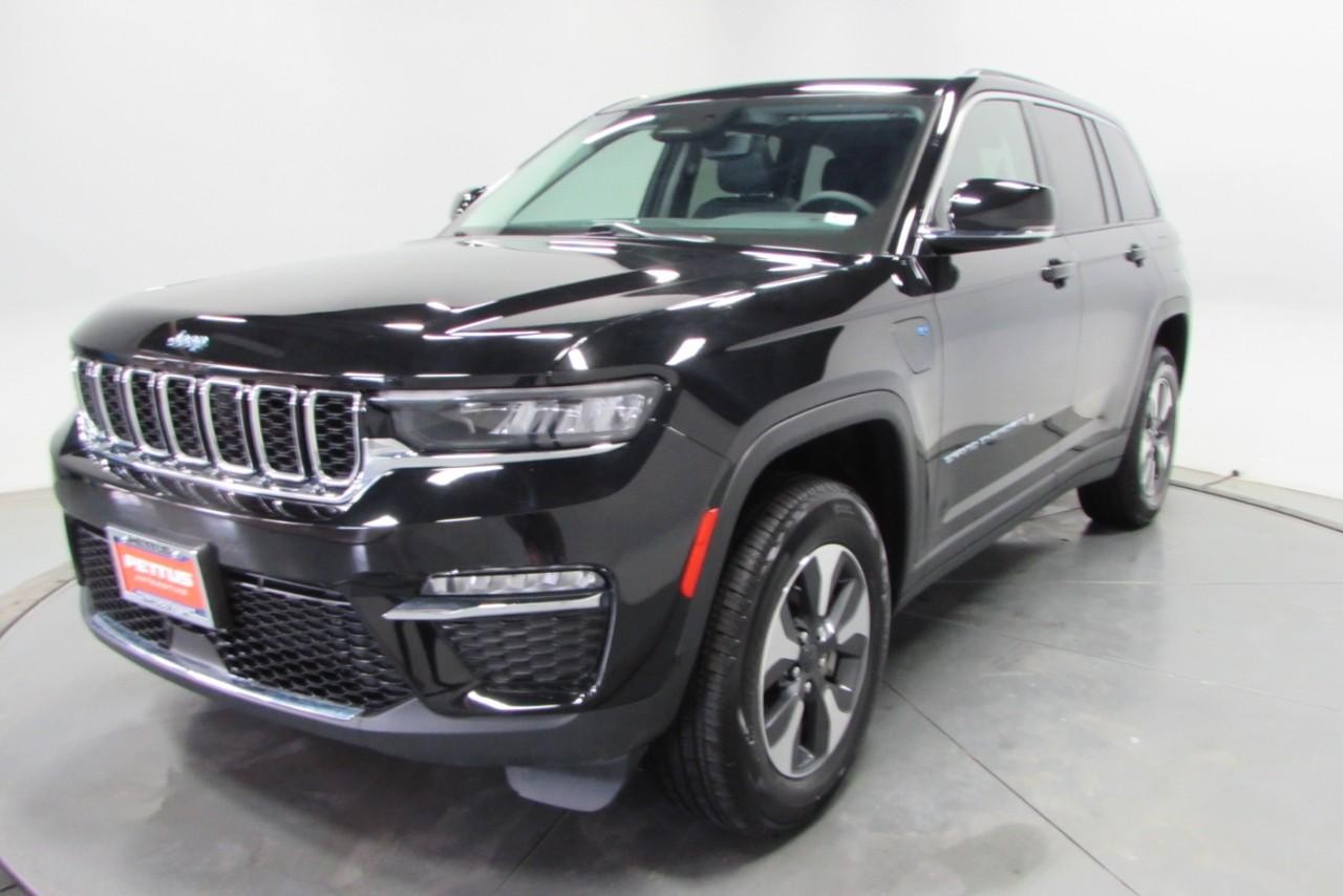 2022 Diamond Black Crystal Pearlcoat Jeep Grand Cherokee 4xe 4xe 4X4 SUV