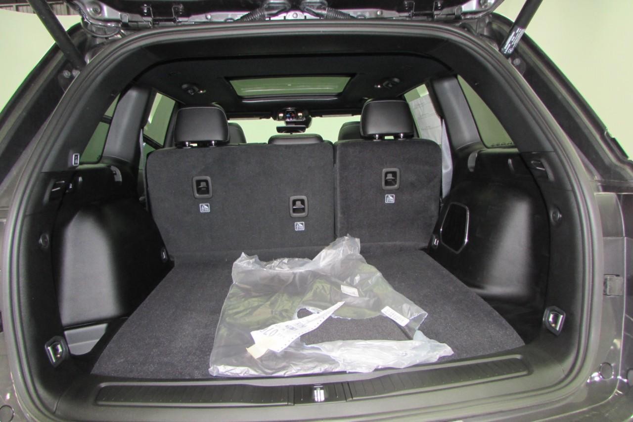 2025 Baltic Gray Metallic Clearcoat Jeep Grand Cherokee Limited 4X4 SUV