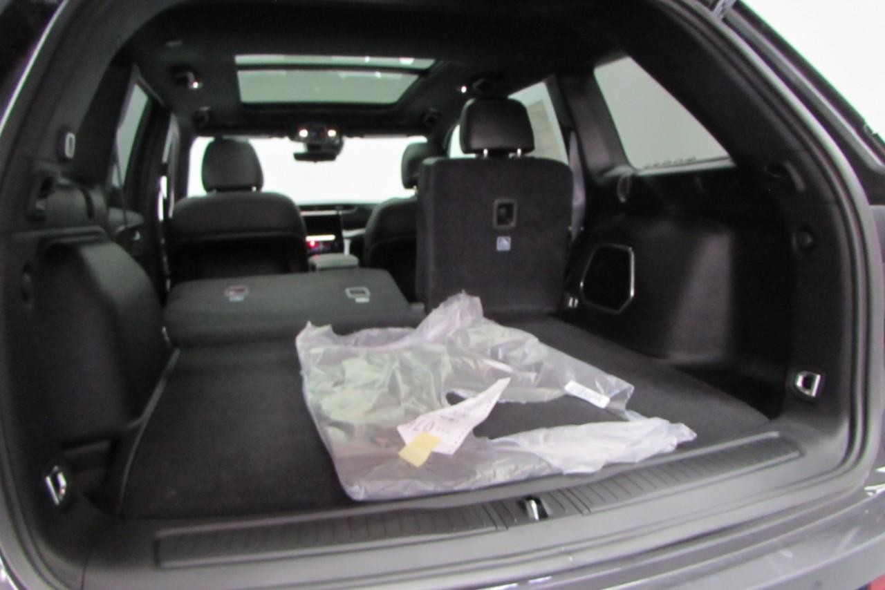 2025 Baltic Gray Metallic Clearcoat Jeep Grand Cherokee Limited 4X4 SUV