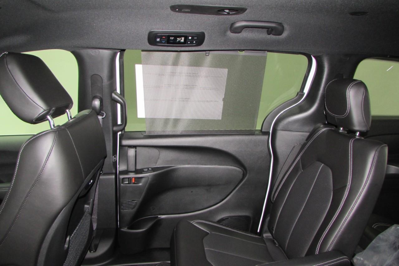 2025 Bright White Clearcoat Chrysler Pacifica Select FWD Van
