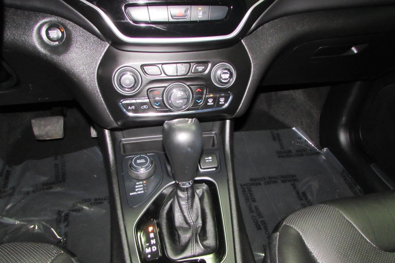 2021 Sting-Gray Clearcoat Jeep Cherokee Limited 4X4 SUV