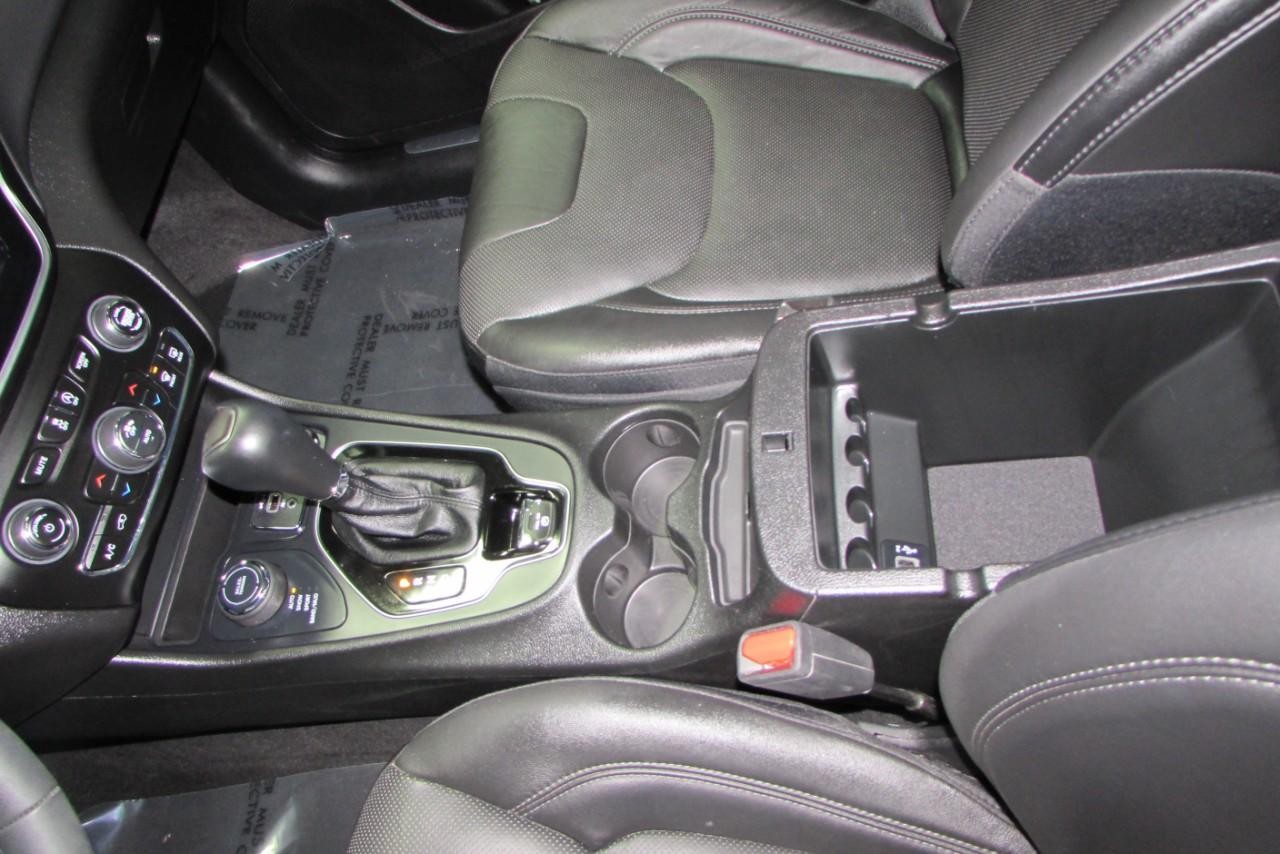 2021 Sting-Gray Clearcoat Jeep Cherokee Limited 4X4 SUV