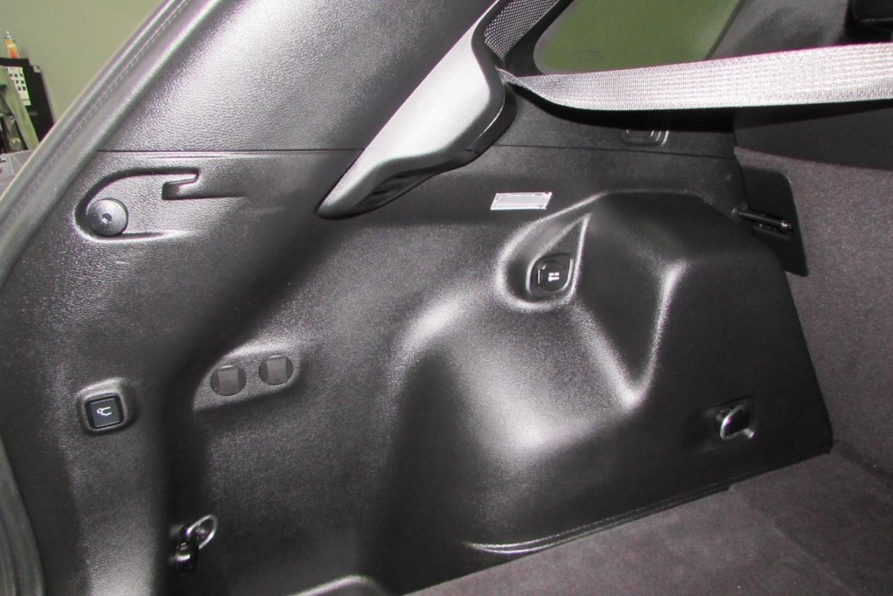 2021 Sting-Gray Clearcoat Jeep Cherokee Limited 4X4 SUV