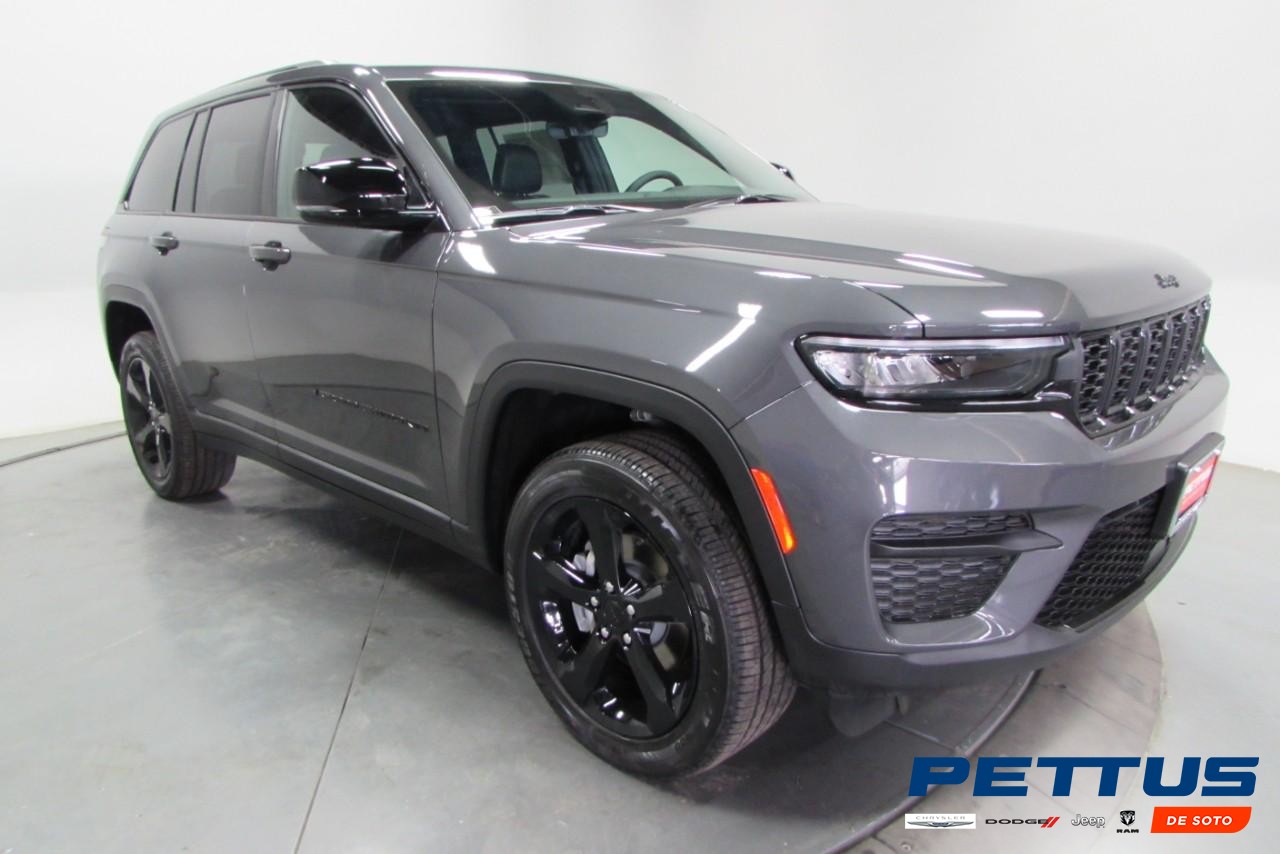 2025 Baltic Gray Metallic Clearcoat Jeep Grand Cherokee Altitude X SUV