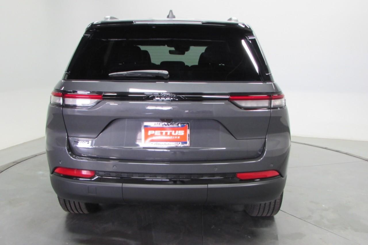 2025 Baltic Gray Metallic Clearcoat Jeep Grand Cherokee Altitude X 4X4 SUV