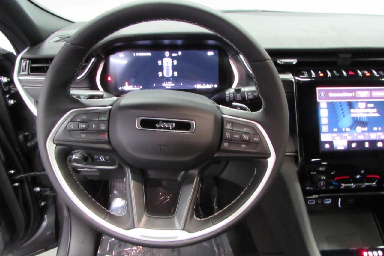 2025 Baltic Gray Metallic Clearcoat Jeep Grand Cherokee Altitude X 4X4 SUV
