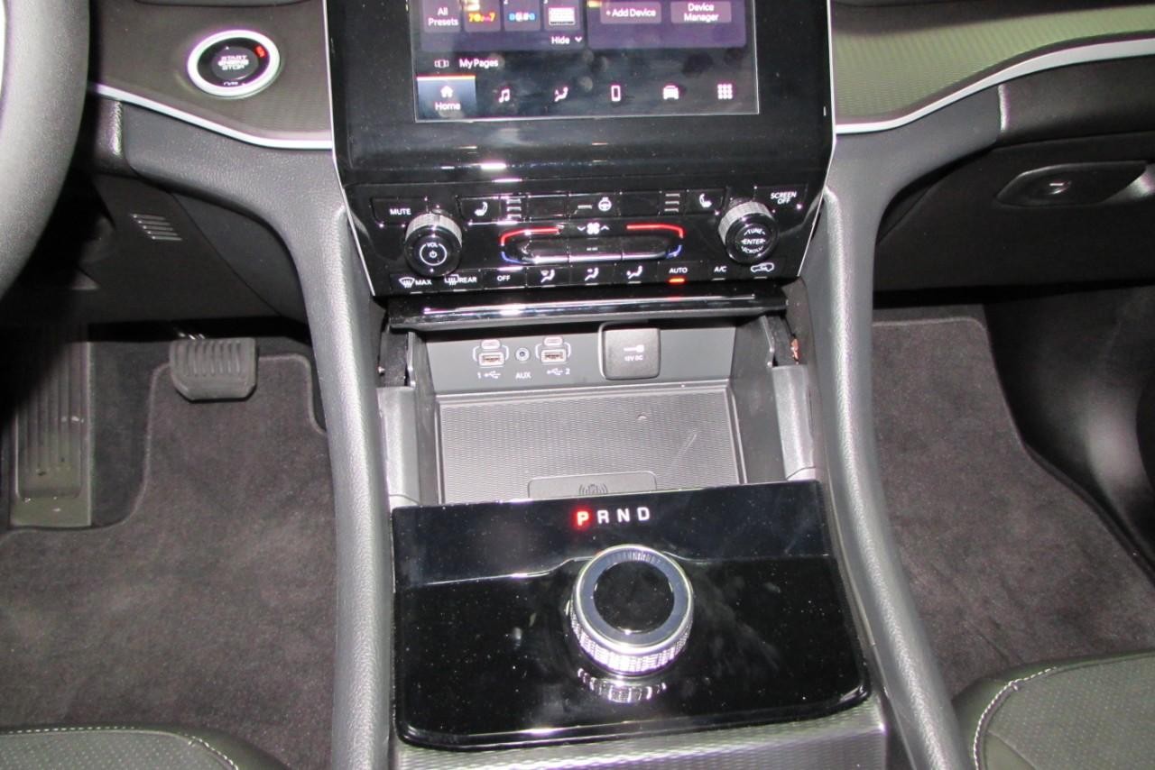 2025 Bright White Clearcoat Jeep Grand Cherokee L Altitude X 4X4 SUV