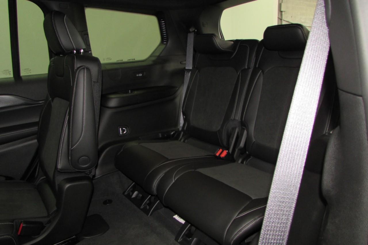 2025 Bright White Clearcoat Jeep Grand Cherokee L Altitude X 4X4 SUV