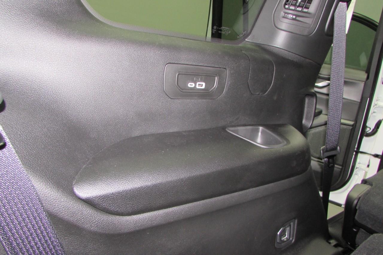 2025 Bright White Clearcoat Jeep Grand Cherokee L Altitude X 4X4 SUV