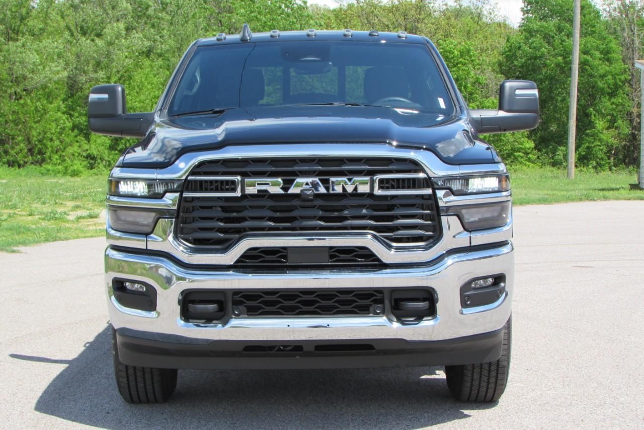 2025 Diamond Black Crystal Pearlcoat Ram 2500 Tradesman 4X4 Truck