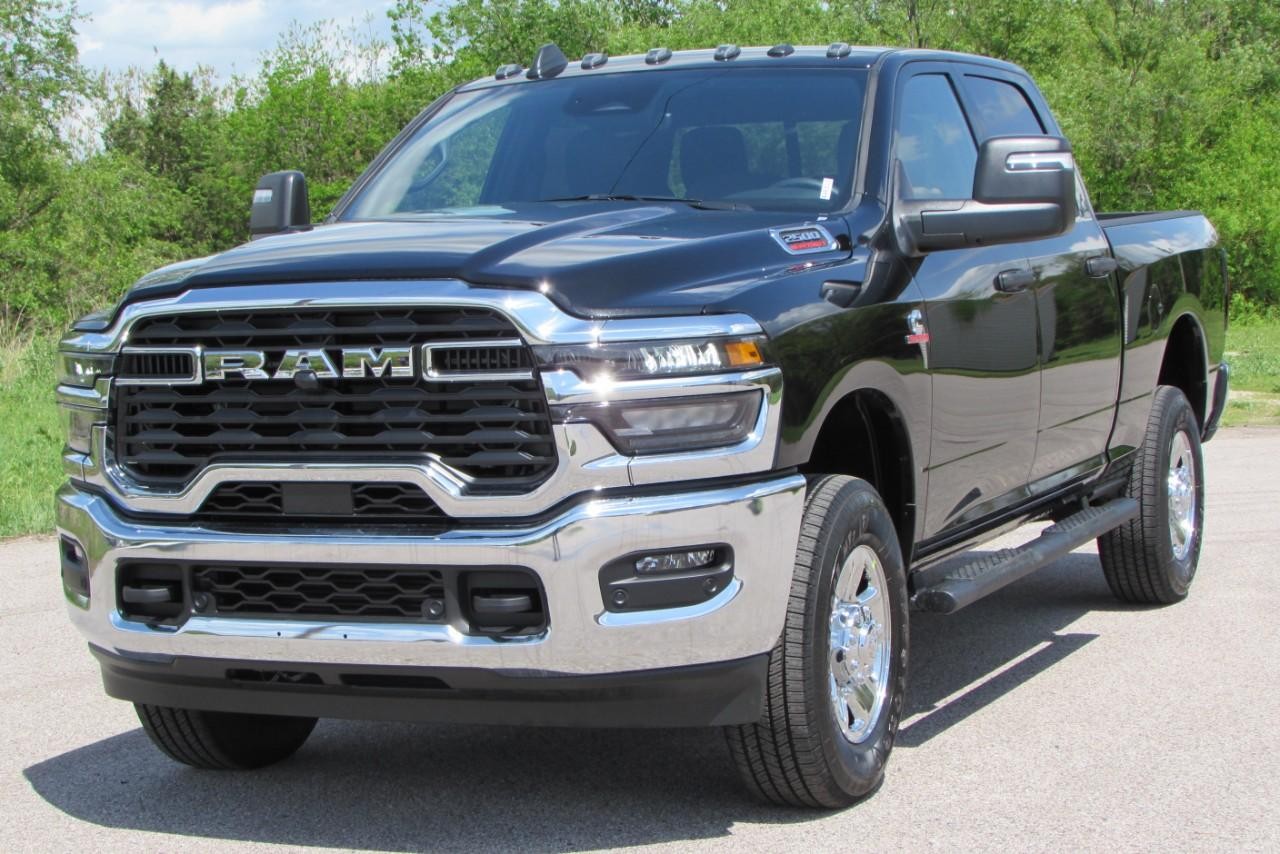 2025 Diamond Black Crystal Pearlcoat Ram 2500 Tradesman 4X4 Truck