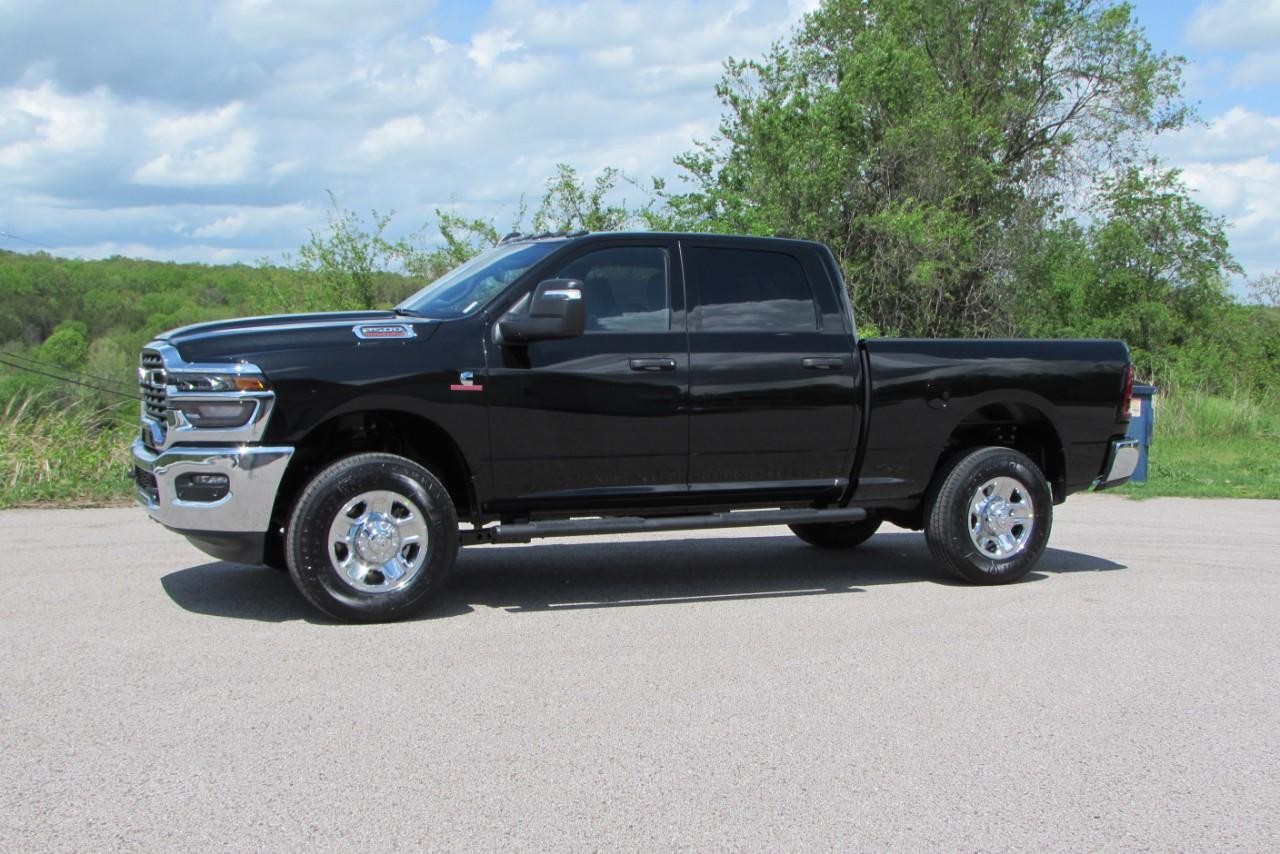 2025 Diamond Black Crystal Pearlcoat Ram 2500 Tradesman 4X4 Truck