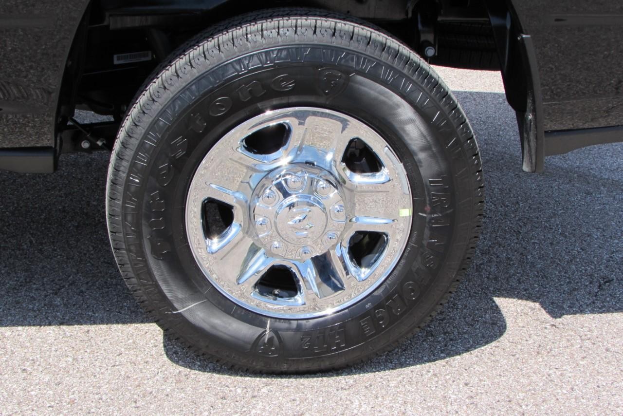 2025 Diamond Black Crystal Pearlcoat Ram 2500 Tradesman 4X4 Truck