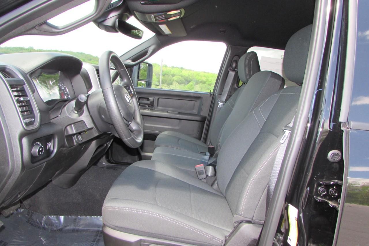 2025 Diamond Black Crystal Pearlcoat Ram 2500 Tradesman 4X4 Truck
