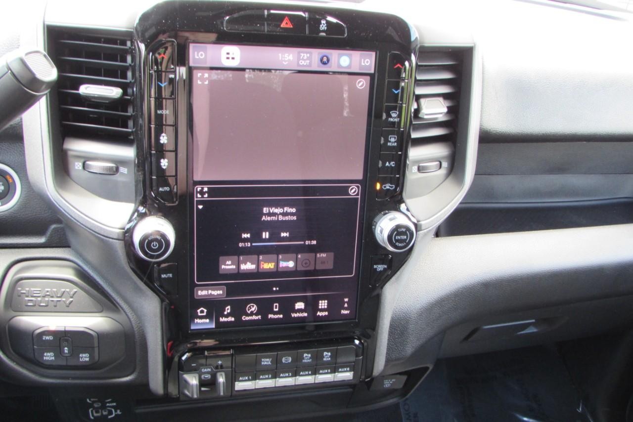 2025 Diamond Black Crystal Pearlcoat Ram 2500 Tradesman 4X4 Truck