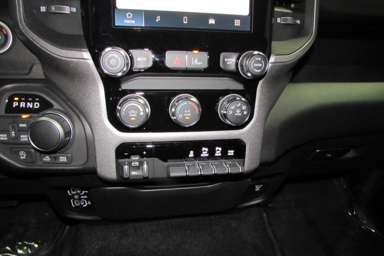 2025 Diamond Black Crystal Pearlcoat Ram 1500 Tradesman 4X4 Truck