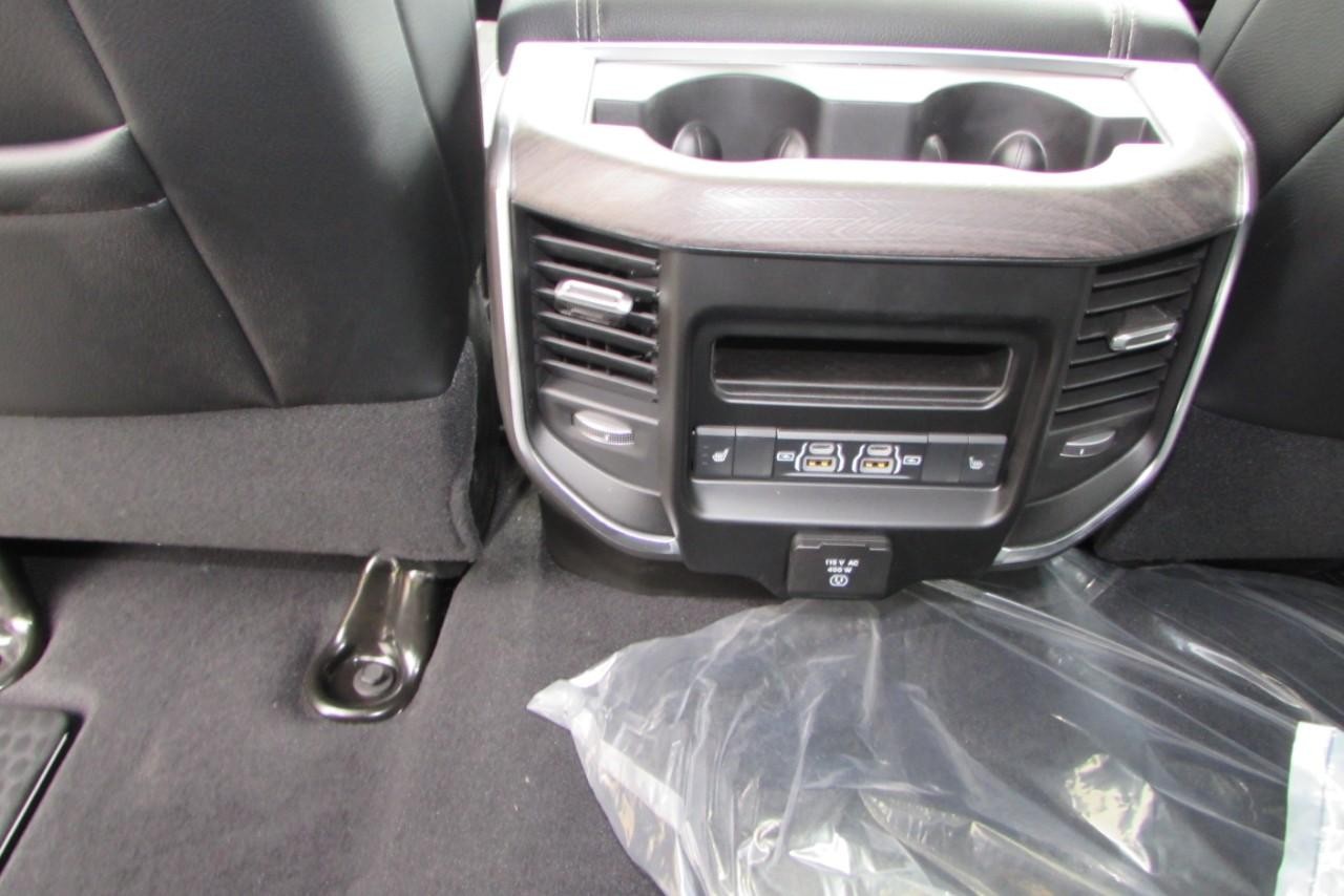 2025 Diamond Black Crystal Pearlcoat Ram 2500 Laramie 4X4 Truck