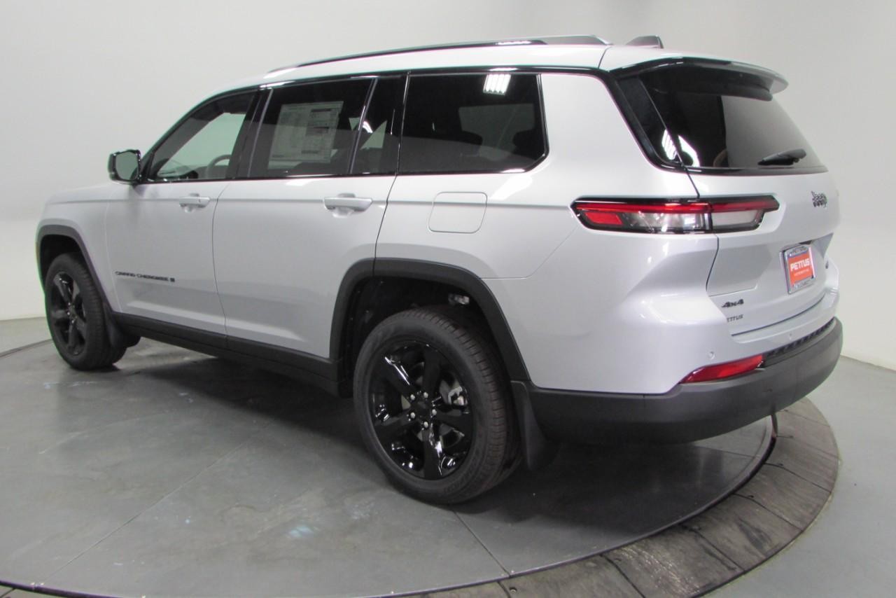 2025 Silver Zynith Jeep Grand Cherokee L Limited 4X4 SUV
