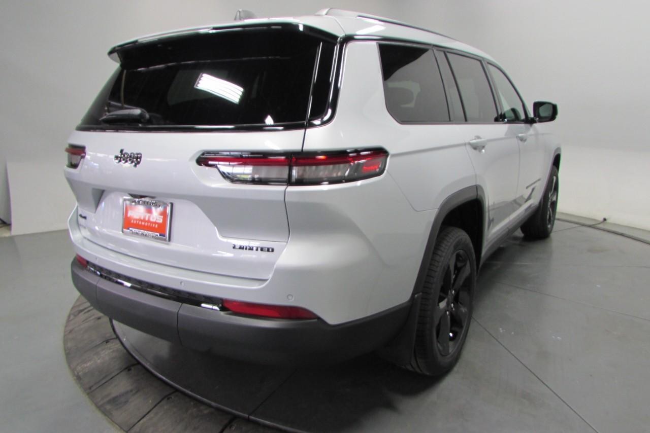 2025 Silver Zynith Jeep Grand Cherokee L Limited 4X4 SUV