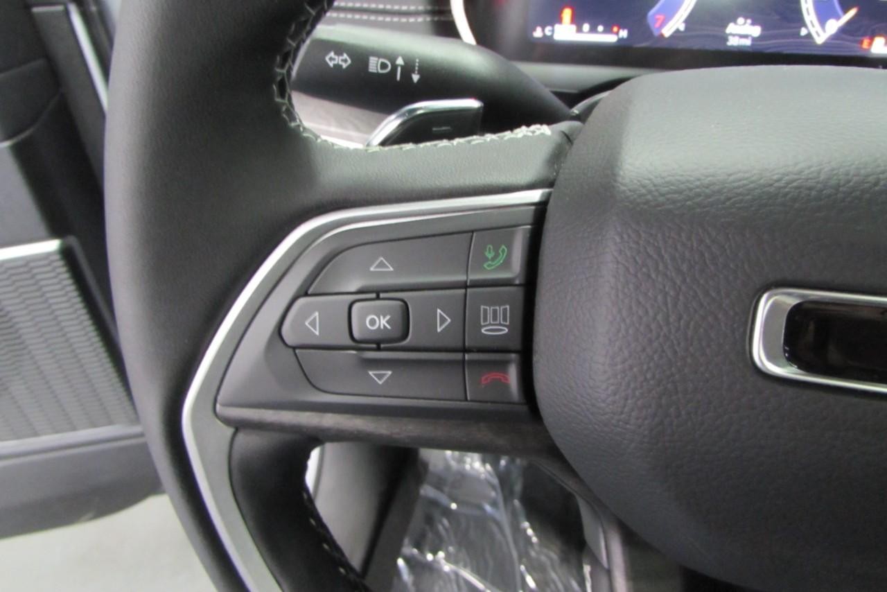 2025 Silver Zynith Jeep Grand Cherokee L Limited 4X4 SUV