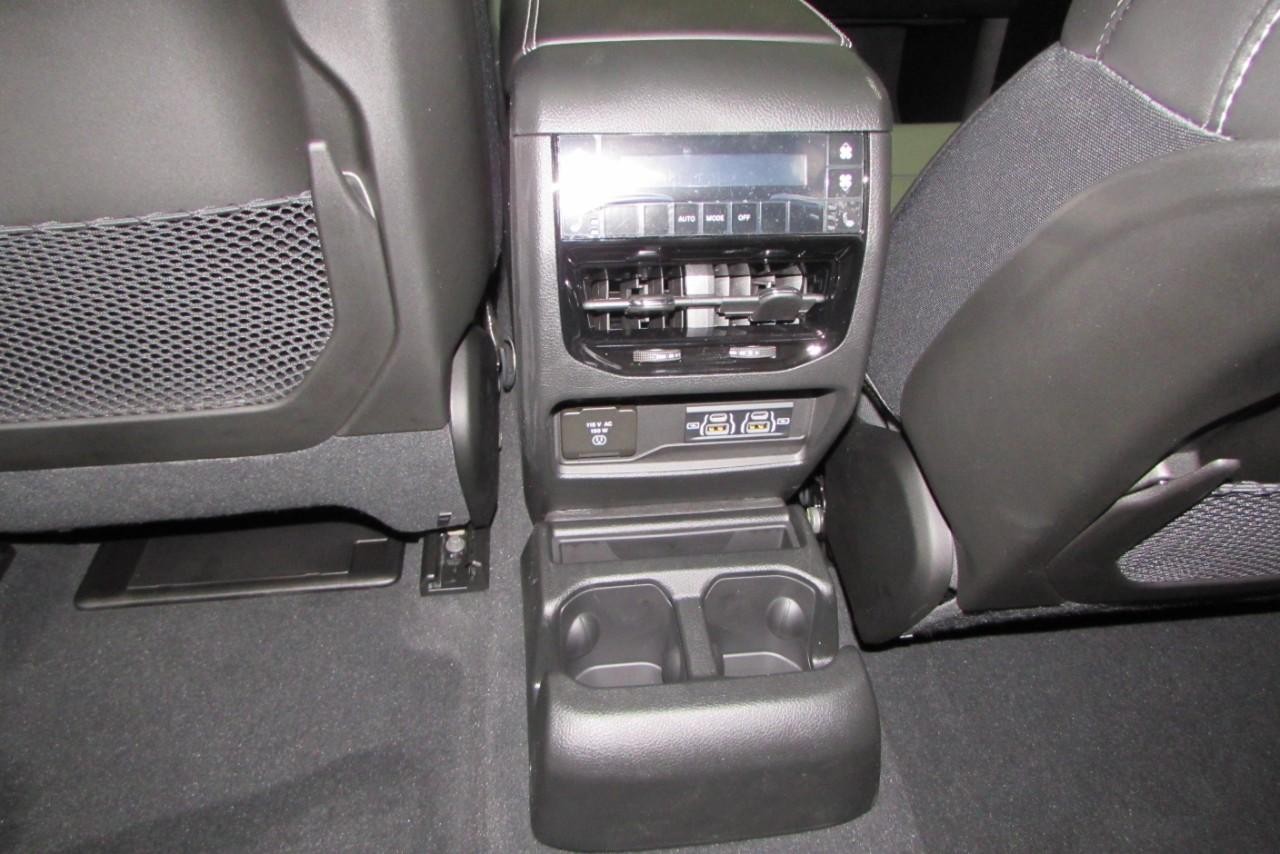 2025 Silver Zynith Jeep Grand Cherokee L Limited 4X4 SUV